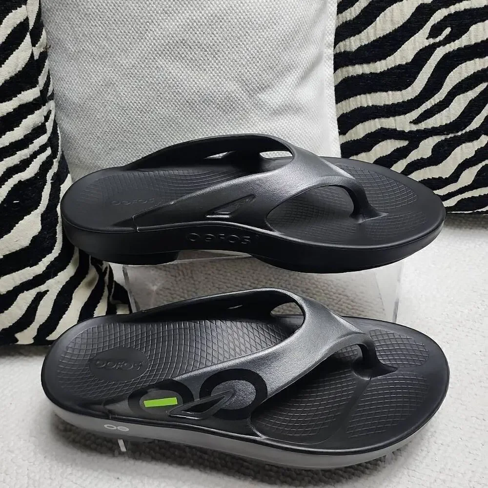 Oofos Men's OOriginal Sport Sandal - Graphite Size M10 W12